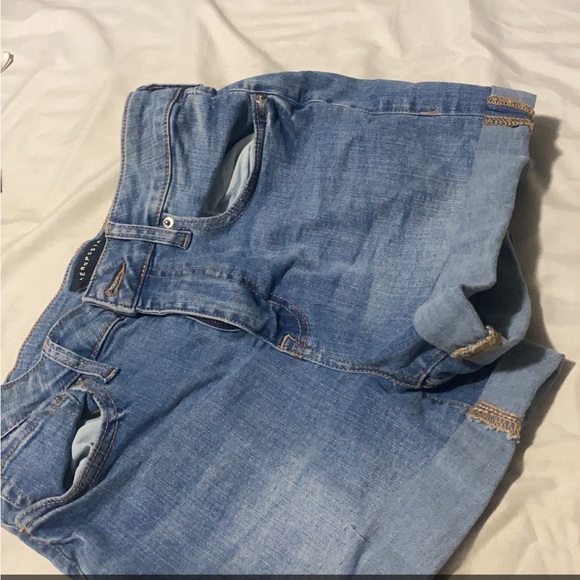 All different band - Picture 3 of 6